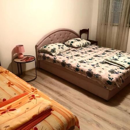 Apartment Nina Бар Екстериор снимка