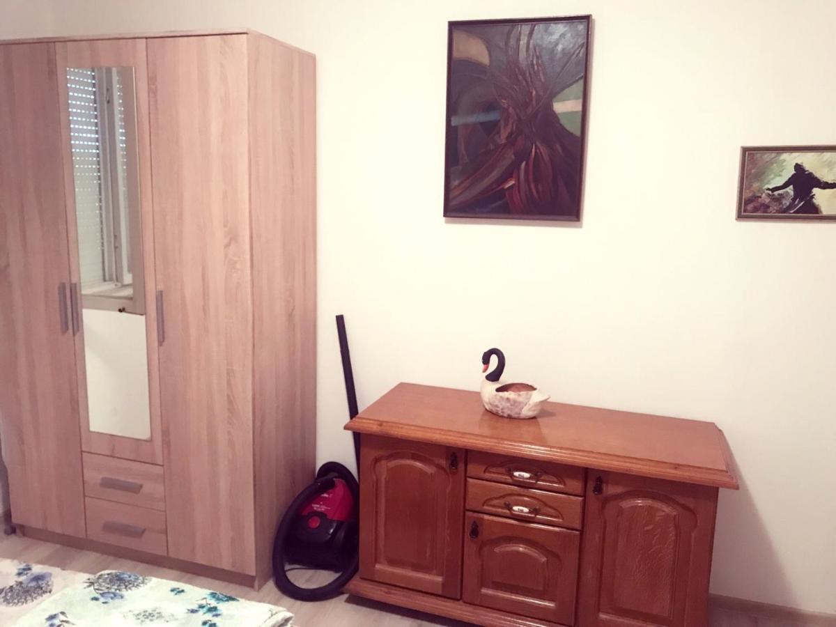 Apartment Nina Бар Екстериор снимка